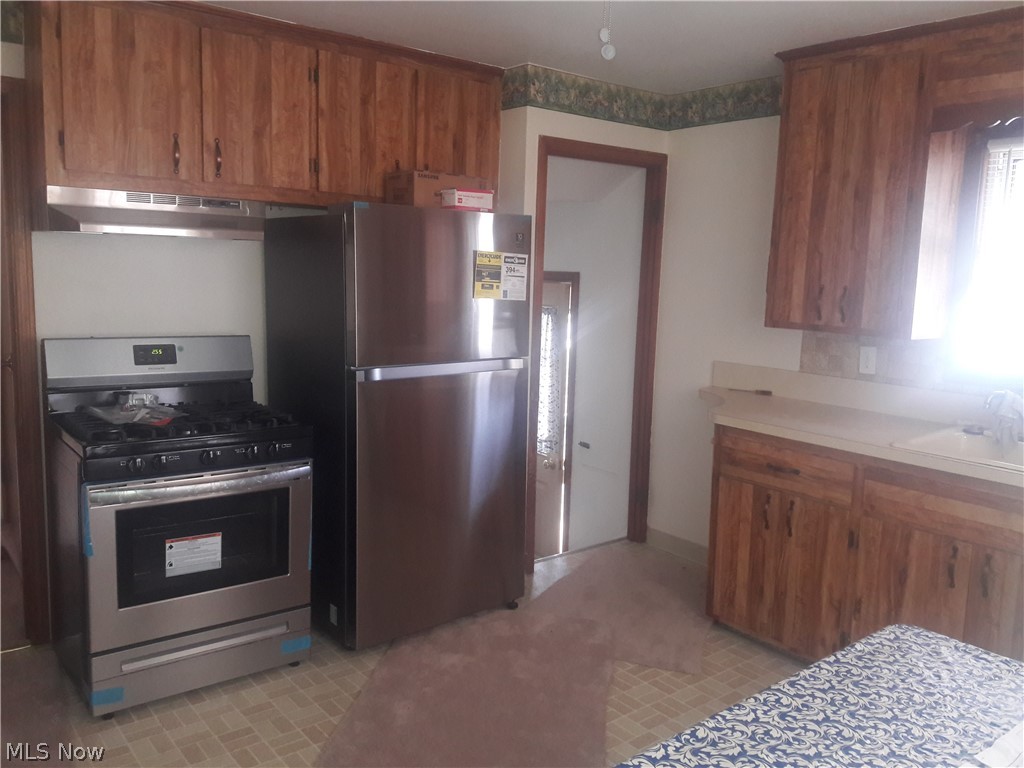 13745 Hathaway Road Garfield Heights, OH 44125 - Photo 2 of 16