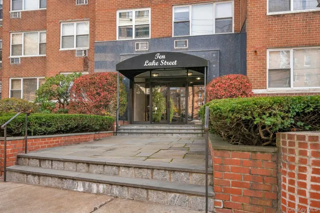 $2,000 | 10 Lake Street, Unit 1B, White Plains, NY 10601