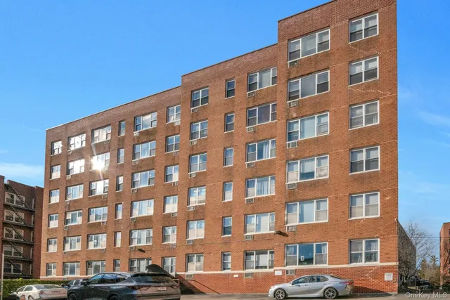 $2,000 | 10 Lake Street, Unit 1B, White Plains, NY 10601