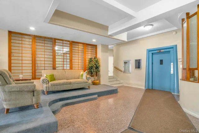 $2,000 | 10 Lake Street, Unit 1B, White Plains, NY 10601