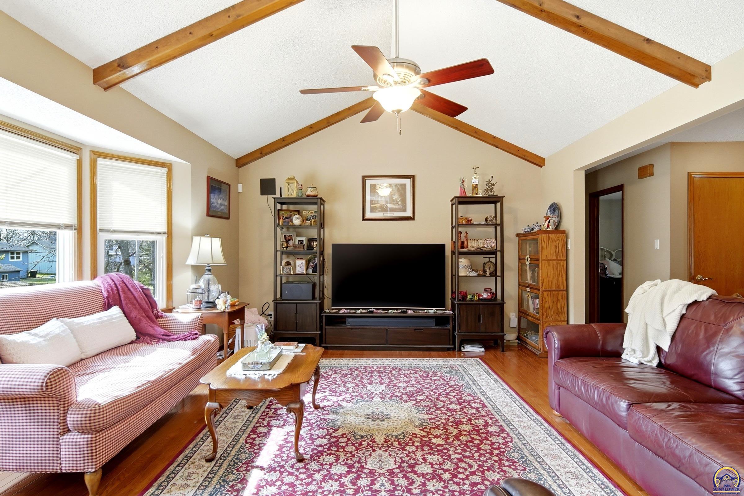 2732 Southwest Staffordshire Road Topeka, KS 66614 - Photo 3 of 20