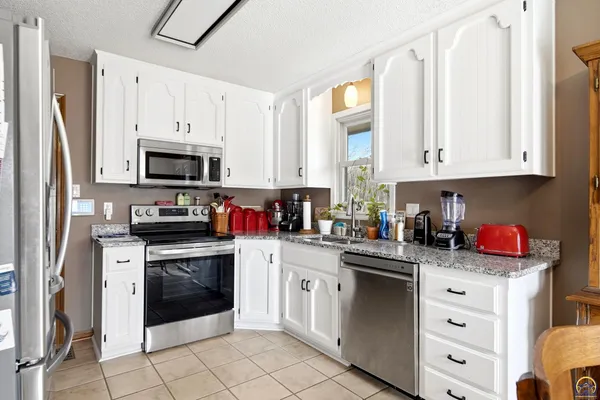 $315,000 | 2732 Southwest Staffordshire Road, Topeka, KS 66614