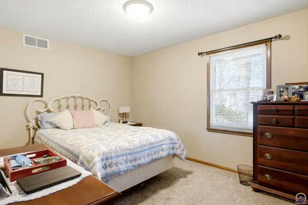 $315,000 | 2732 Southwest Staffordshire Road, Topeka, KS 66614