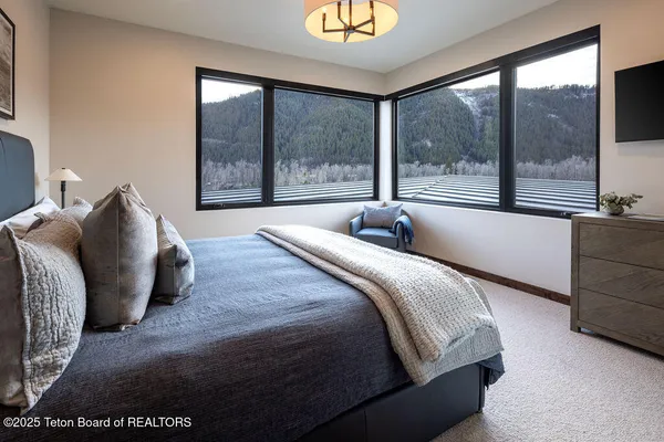 $5,295,000 | 14135 Drake Drive, Jackson, WY 83001