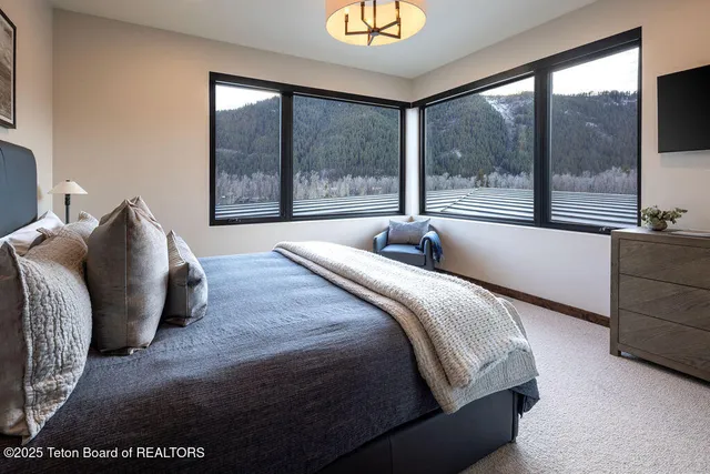 $5,295,000 | 14135 Drake Drive, Jackson, WY 83001