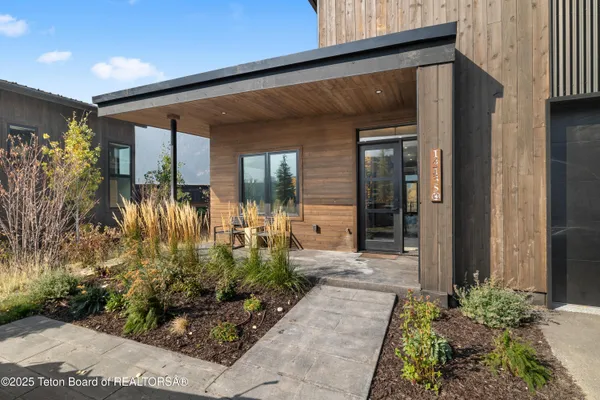 $5,295,000 | 14135 Drake Drive, Jackson, WY 83001