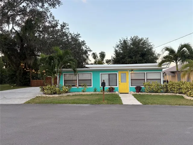 $549,000 | 839 3rd Street North, Safety Harbor, FL 34695