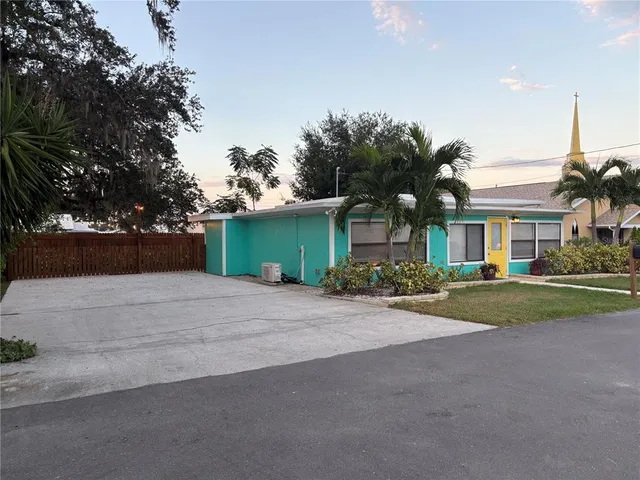 $549,000 | 839 3rd Street North, Safety Harbor, FL 34695