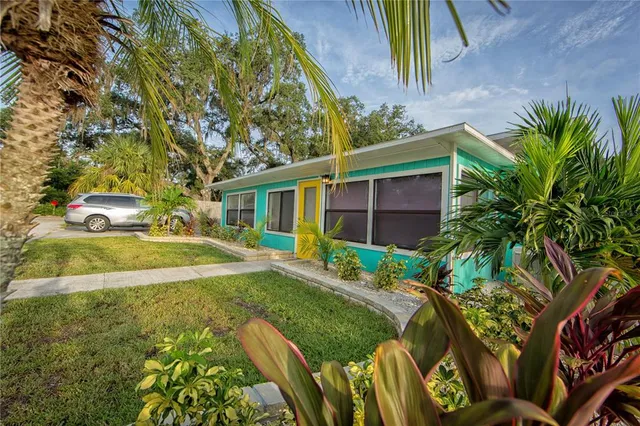 $549,000 | 839 3rd Street North, Safety Harbor, FL 34695