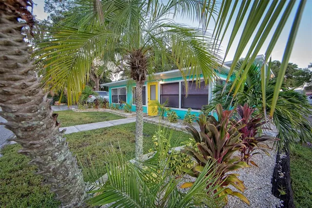 $549,000 | 839 3rd Street North, Safety Harbor, FL 34695