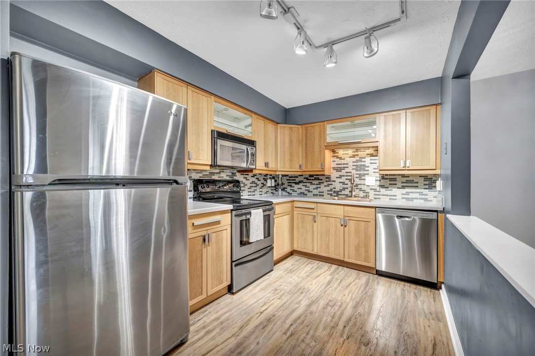 11547 Pearl Road Strongsville, OH 44136 - Photo 12 of 41 Gallery Image 12