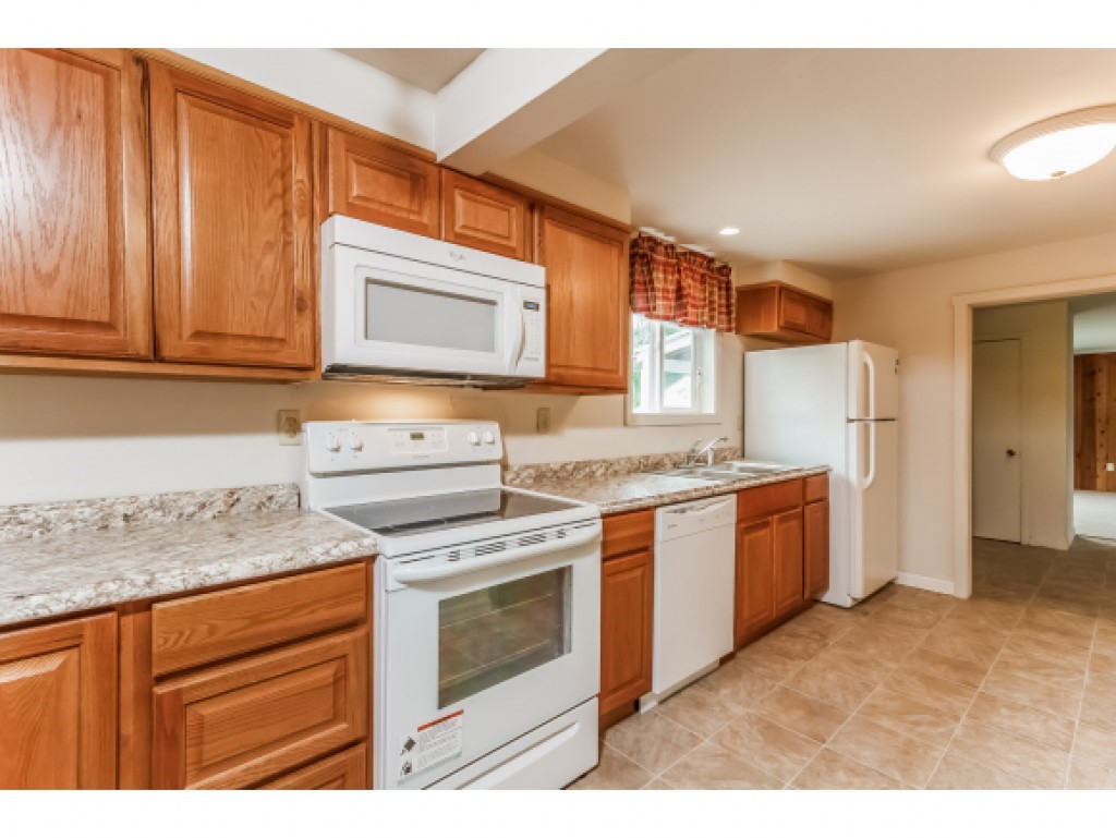 71 River Road Concord, NH 03303 - Photo 11 of 35