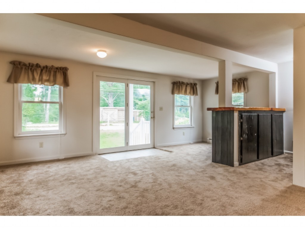 71 River Road Concord, NH 03303 - Photo 8 of 35