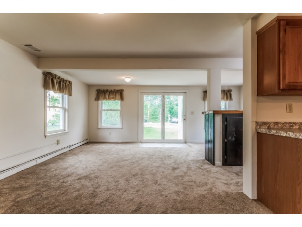 71 River Road Concord, NH 03303 - Photo 9 of 35