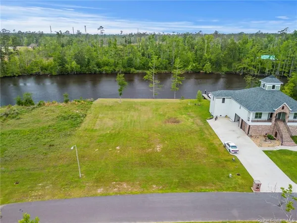 $174,900 | 3939 River Moss Lane, Westlake, LA 70669