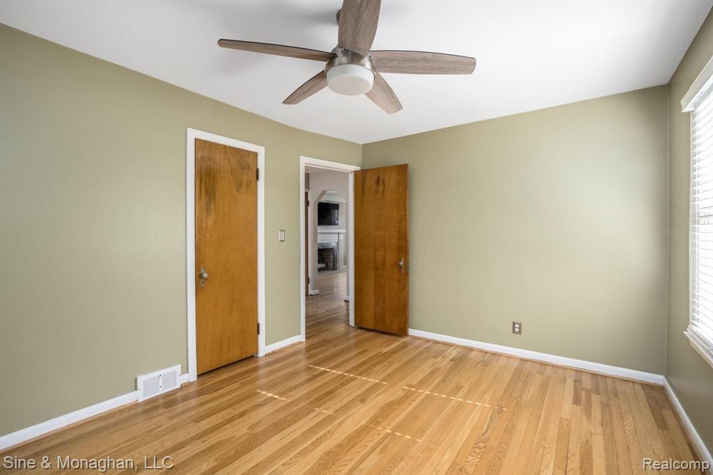 453 Kerby Road Grosse Pointe Farms, MI 48236 - Photo 12 of 32