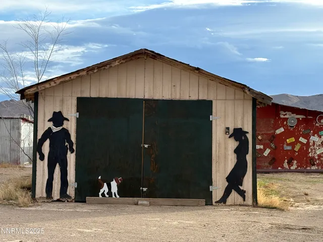 $299,900 | 20 Miley Lane, Yerington, NV 89447