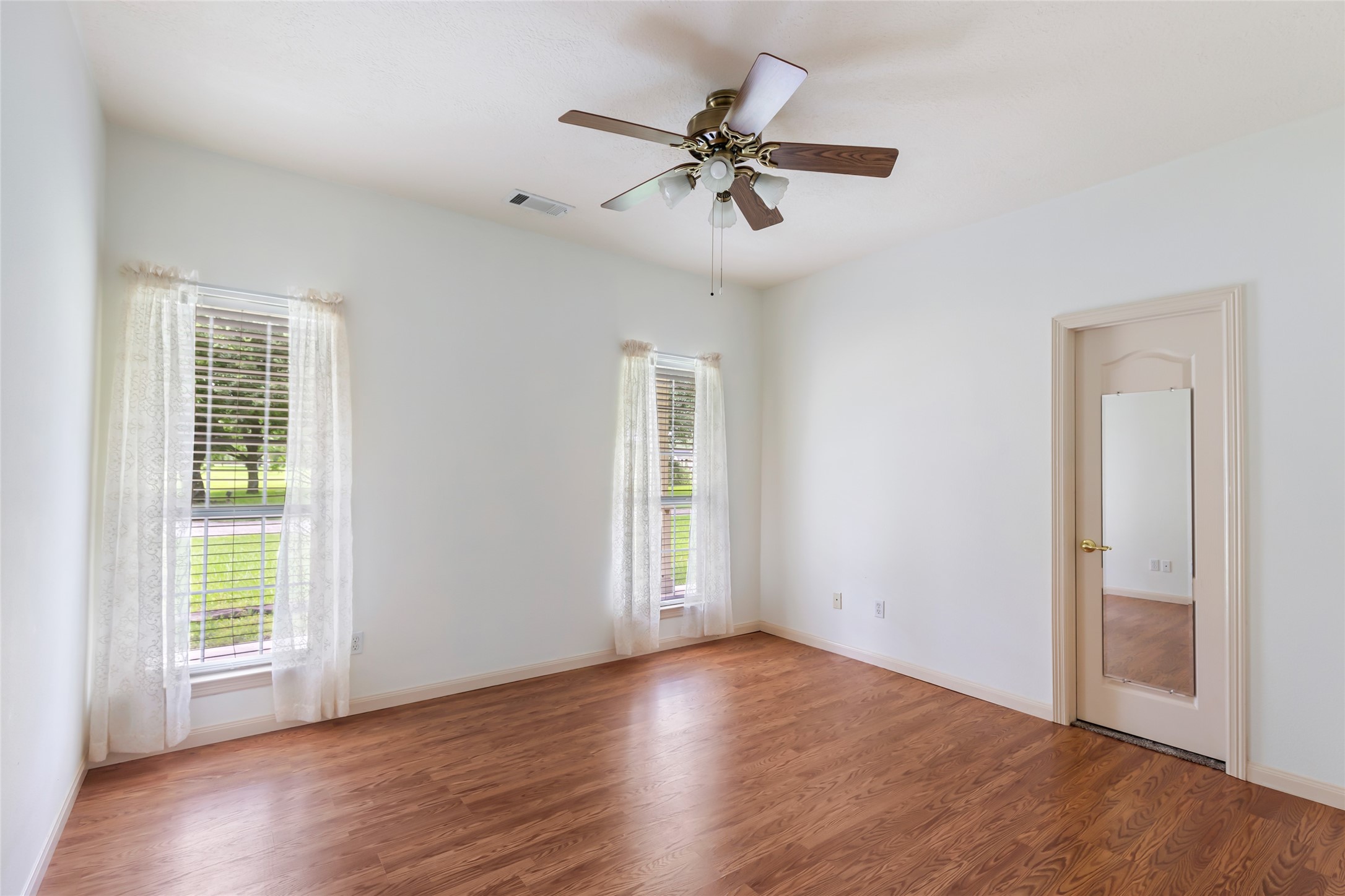 123 Burwell Road Highlands, TX 77562 - Photo 12 of 25 Overnight guests will feel cozy in this first floor guest room