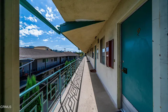 $4,100,000 | 214 East Chevy Chase Drive, Glendale, CA 91205