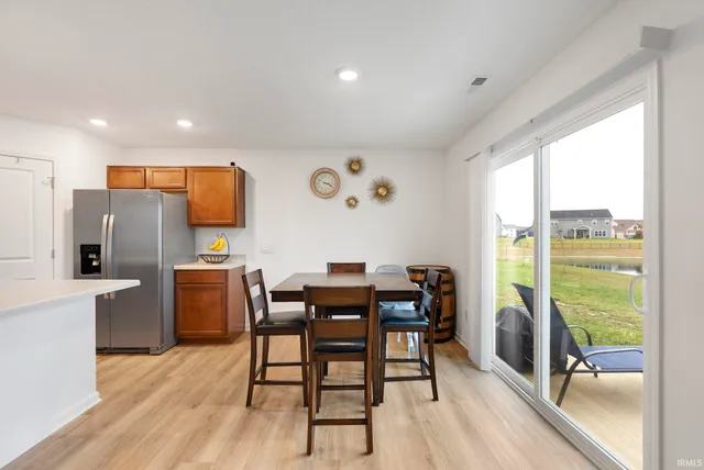 $289,900 | 1399 Livingston Lks Way, Fort Wayne, IN 46818