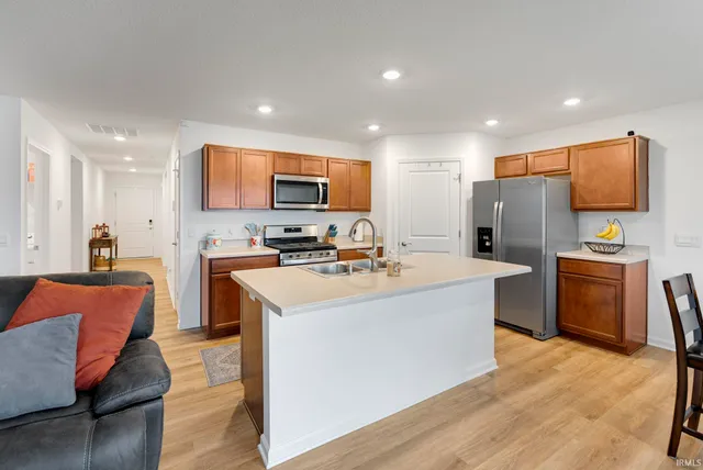 $289,900 | 1399 Livingston Lks Way, Fort Wayne, IN 46818