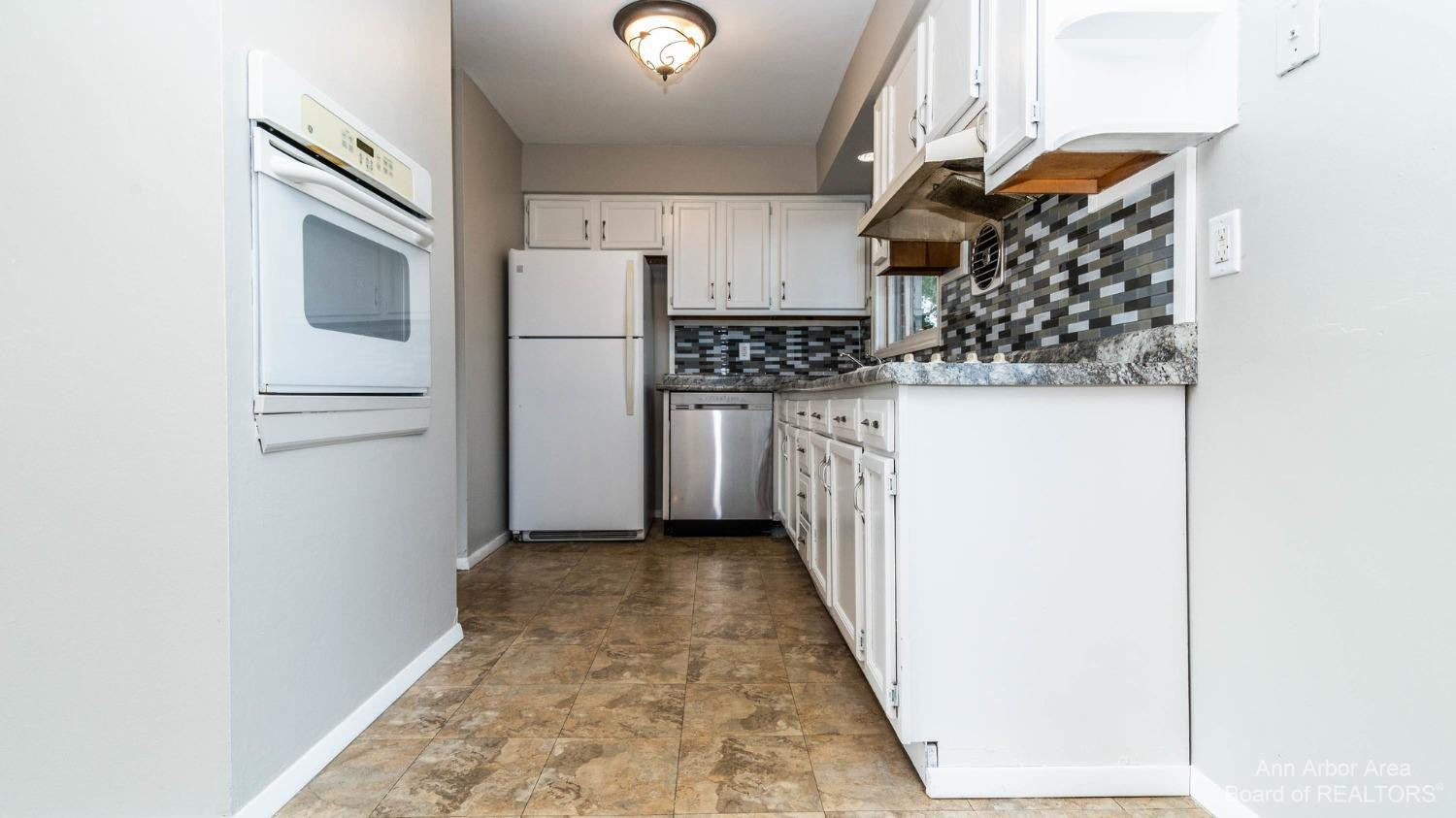 20802 Farmington Road Farmington, MI 48336 - Photo 14 of 47 Photo 14