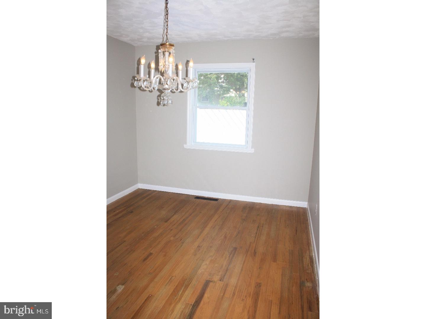 2401 Nassau Road Cinnaminson, NJ 08077 - Photo 4 of 24 Dining Room