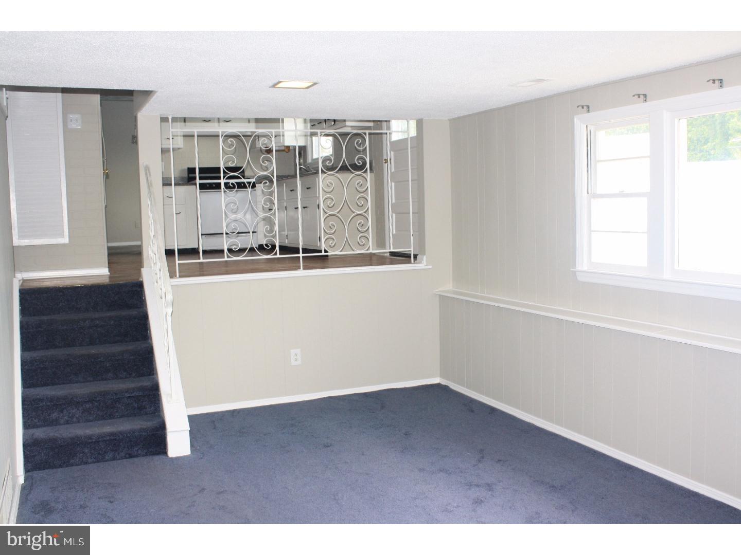 2401 Nassau Road Cinnaminson, NJ 08077 - Photo 10 of 24 Family Room