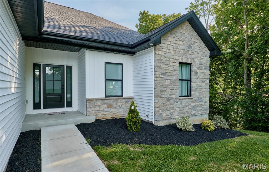 10236 Hawthorn Road Foristell, MO 63348 - Photo 2 of 52
