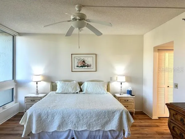 $2,700 | 1095 Gulf Of Mexico Drive, Unit 104, Longboat Key, FL 34228
