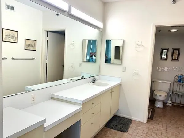 $2,700 | 1095 Gulf Of Mexico Drive, Unit 104, Longboat Key, FL 34228