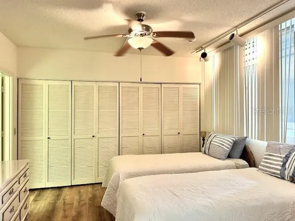 $2,700 | 1095 Gulf Of Mexico Drive, Unit 104, Longboat Key, FL 34228