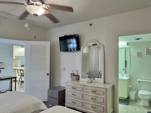 $2,700 | 1095 Gulf Of Mexico Drive, Unit 104, Longboat Key, FL 34228