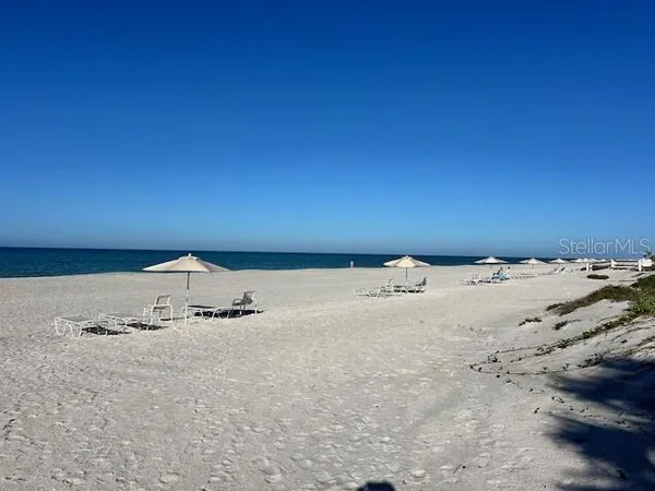 $2,700 | 1095 Gulf Of Mexico Drive, Unit 104, Longboat Key, FL 34228