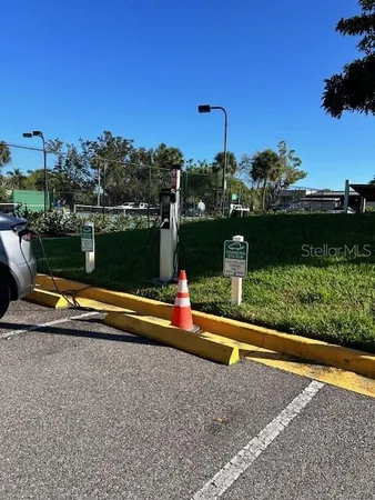 $2,700 | 1095 Gulf Of Mexico Drive, Unit 104, Longboat Key, FL 34228