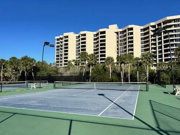 $2,700 | 1095 Gulf Of Mexico Drive, Unit 104, Longboat Key, FL 34228