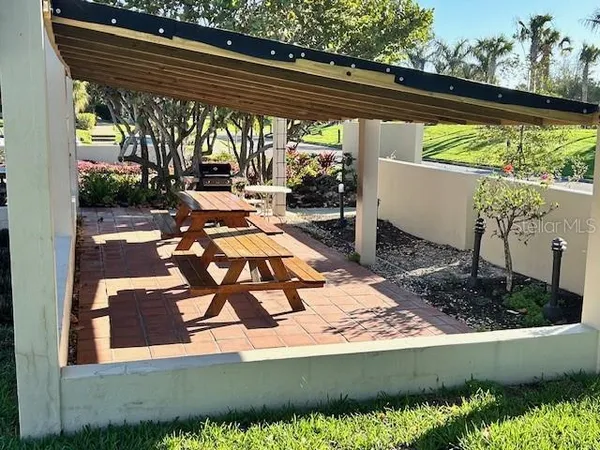 $2,700 | 1095 Gulf Of Mexico Drive, Unit 104, Longboat Key, FL 34228