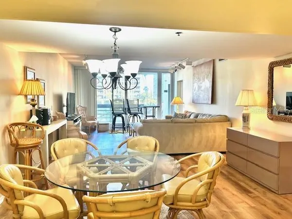 $2,700 | 1095 Gulf Of Mexico Drive, Unit 104, Longboat Key, FL 34228