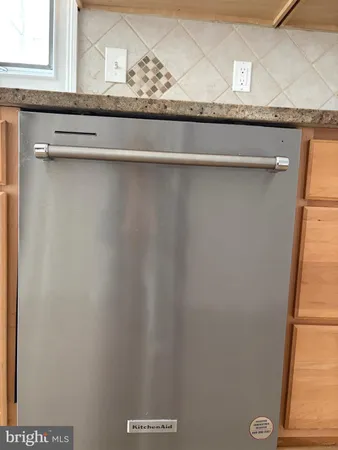 a close view of sink and tap