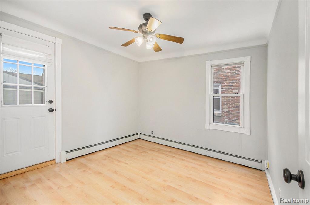 1536 Roslyn Road Grosse Pointe, MI 48236 - Photo 18 of 34