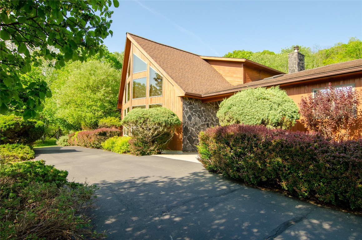 508 Meeker Road Vestal, NY 13850 - Photo 5 of 49 Gallery Image 5
