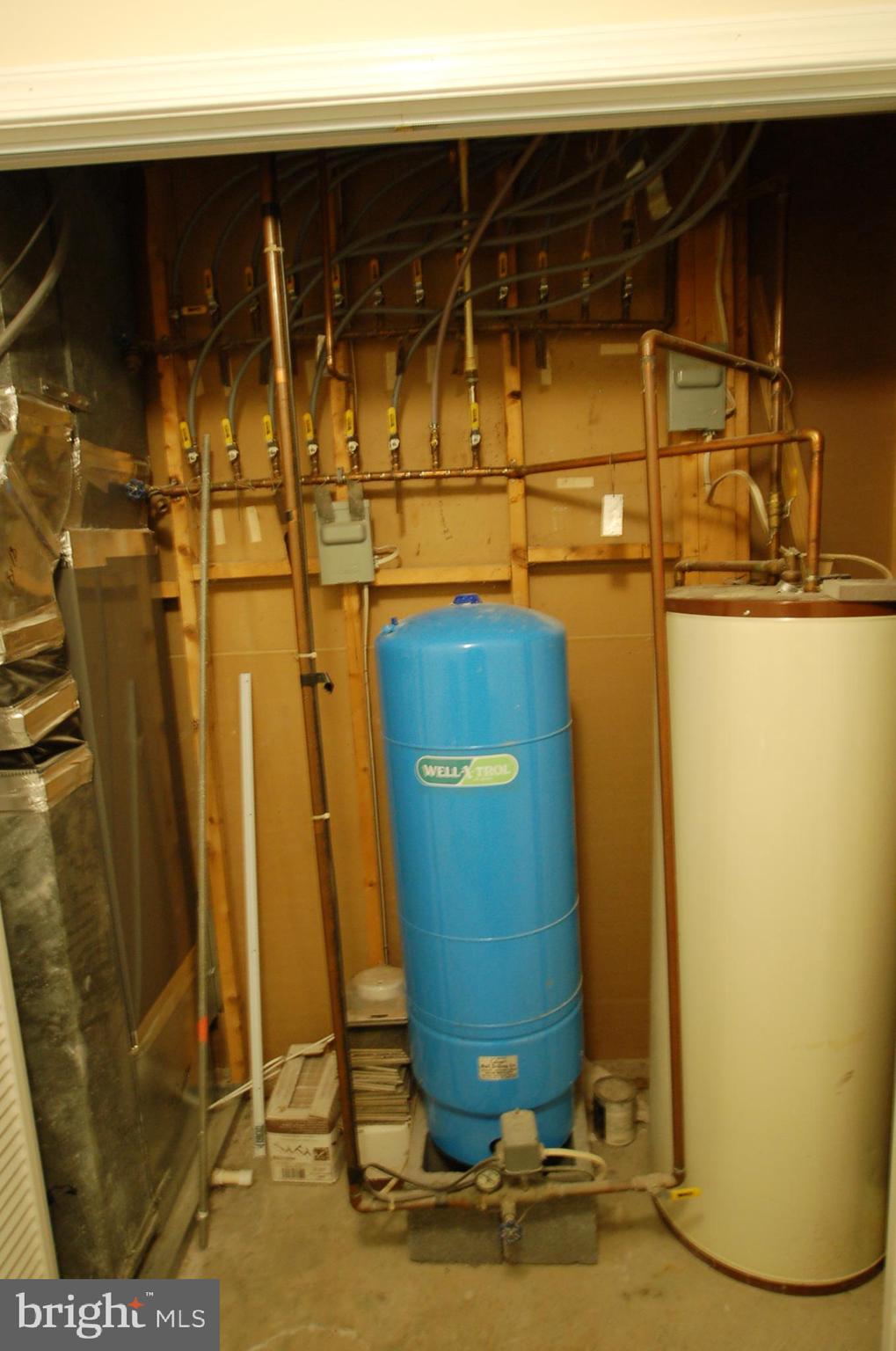 8275 Sycamore Road Lusby, MD 20657 - Photo 17 of 19 Laundry / utility room