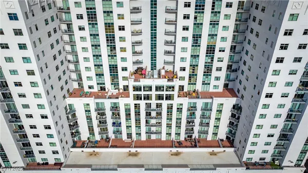 $2,695 | 150 South Las Vegas Boulevard, Unit 1506, Las Vegas, NV 89101