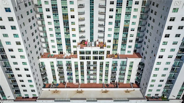 $2,895 | 150 South Las Vegas Boulevard, Unit 1506, Las Vegas, NV 89101