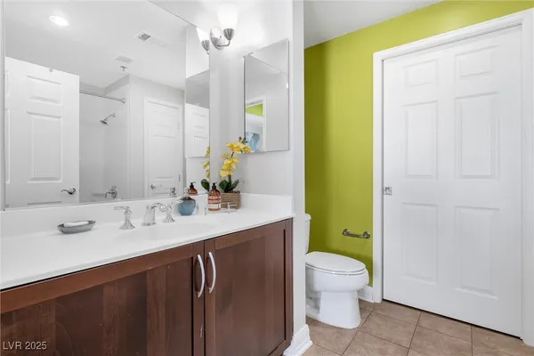 $2,695 | 150 South Las Vegas Boulevard, Unit 1506, Las Vegas, NV 89101