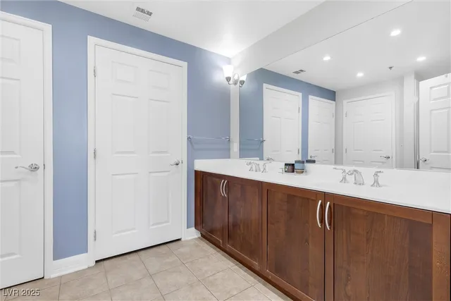 $2,895 | 150 South Las Vegas Boulevard, Unit 1506, Las Vegas, NV 89101