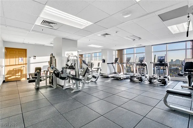 $2,895 | 150 South Las Vegas Boulevard, Unit 1506, Las Vegas, NV 89101