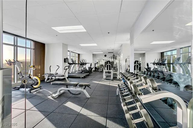 $2,895 | 150 South Las Vegas Boulevard, Unit 1506, Las Vegas, NV 89101