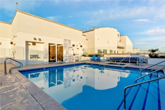 $2,895 | 150 South Las Vegas Boulevard, Unit 1506, Las Vegas, NV 89101