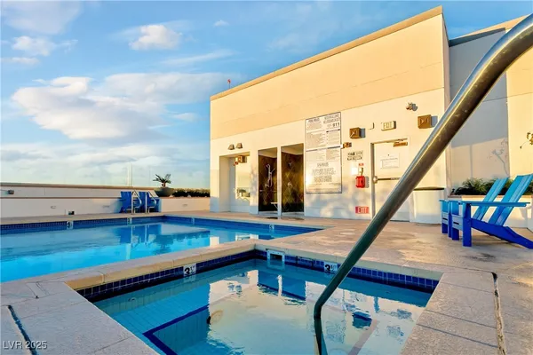 $2,695 | 150 South Las Vegas Boulevard, Unit 1506, Las Vegas, NV 89101